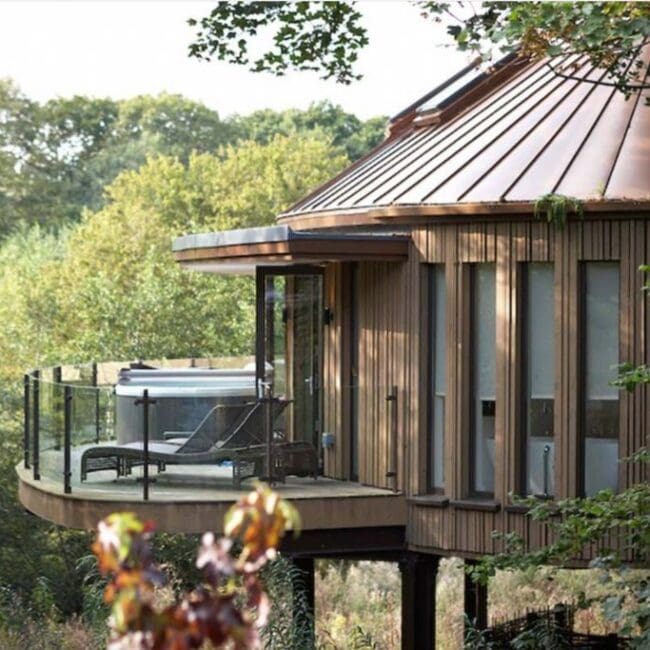 Chewton Glen hotel treehouse in England