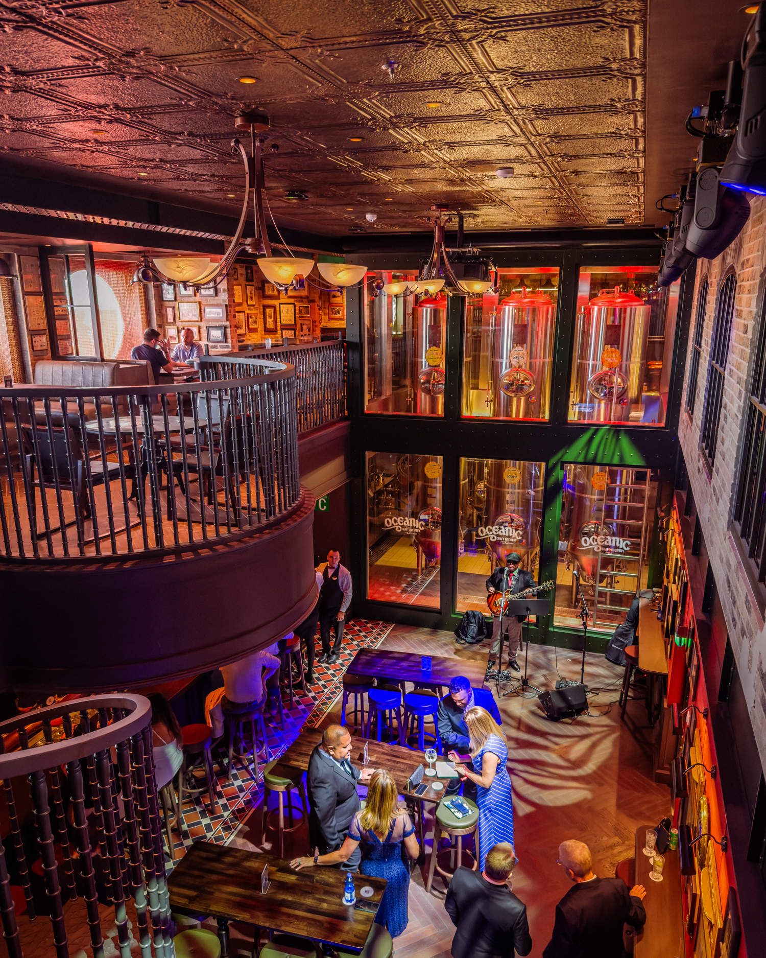 English pub on MSC World America