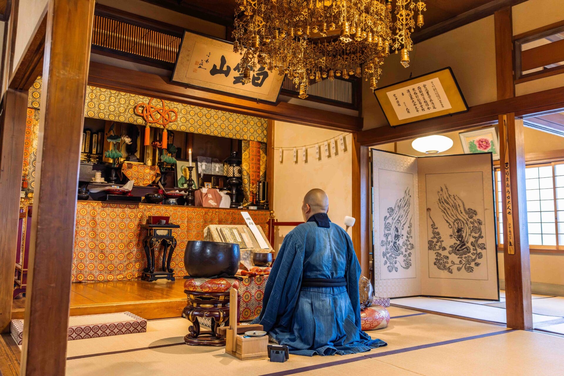 Zazen Buddhism meditation workshop in Tokyo